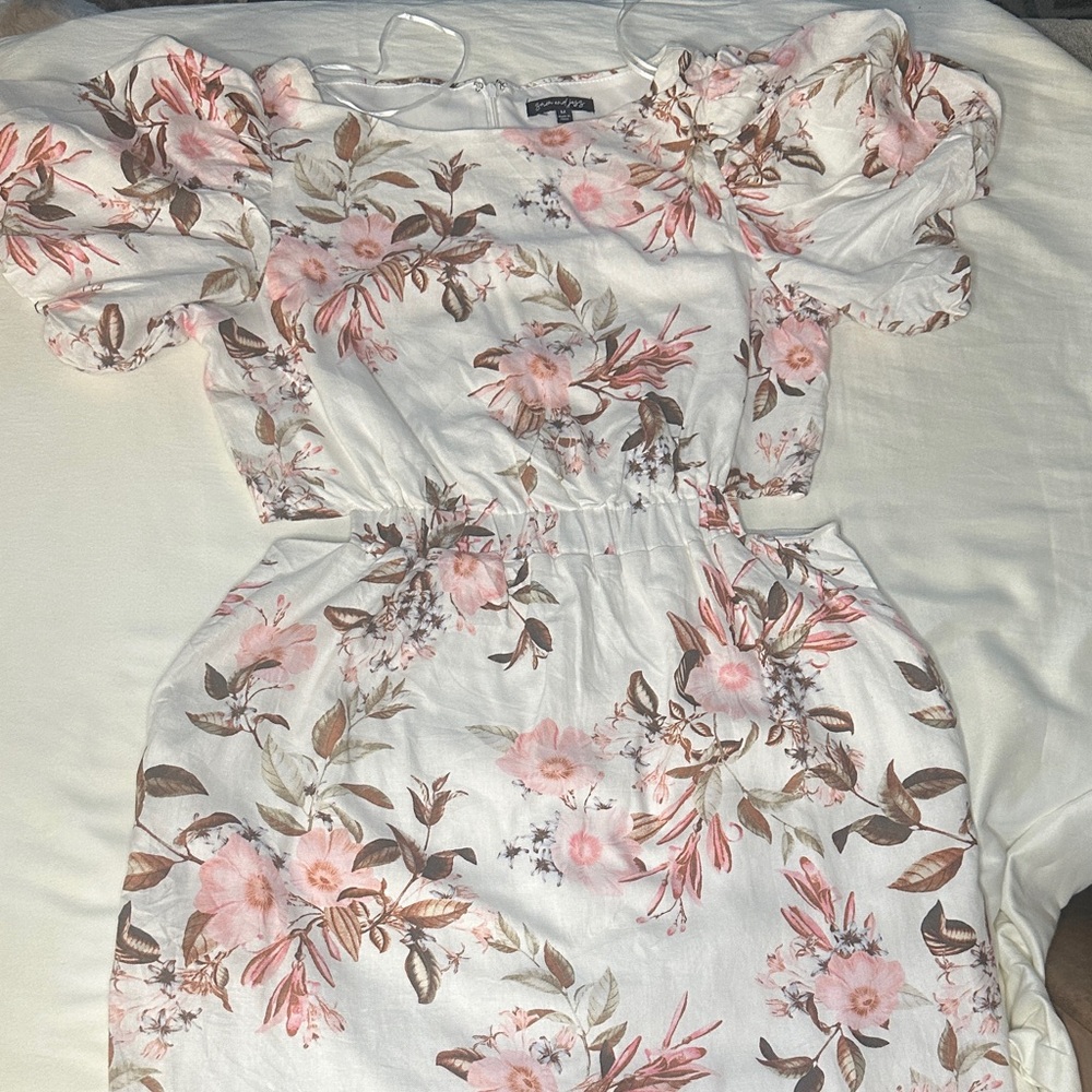 Elegant Floral Off-Shoulder Mini Dress